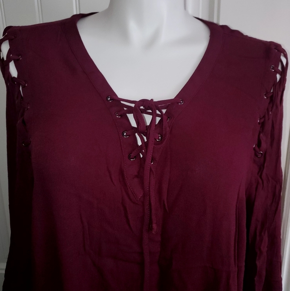 Top by Torrid - Picture 2 of 9